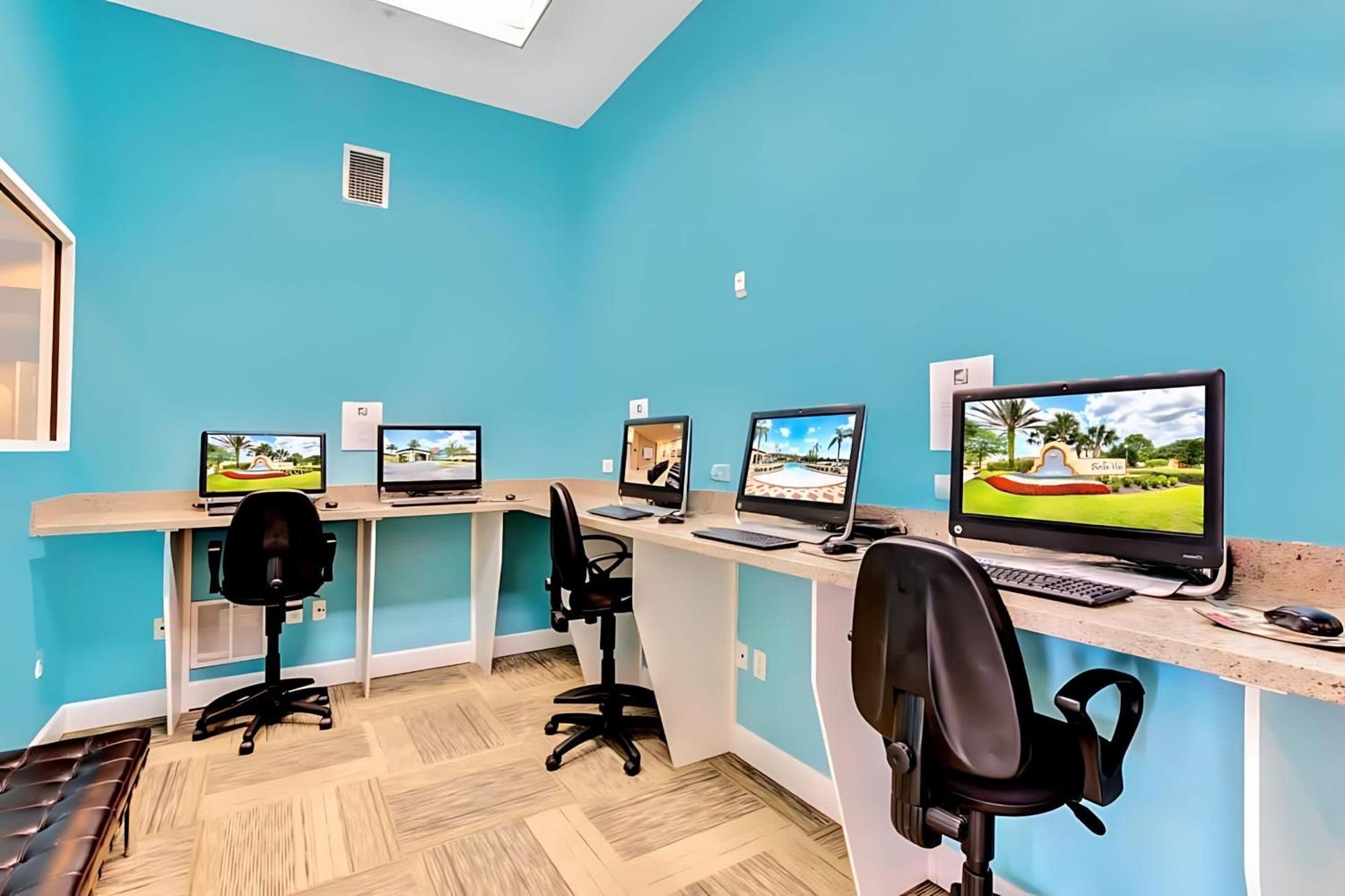 8Br Family Home With Pool And Hot Tub キシミー エクステリア 写真
